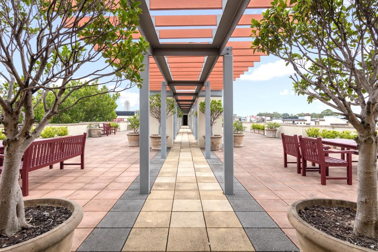 Nesuto Chippendale Aparthotel Sydney Exteriör bild